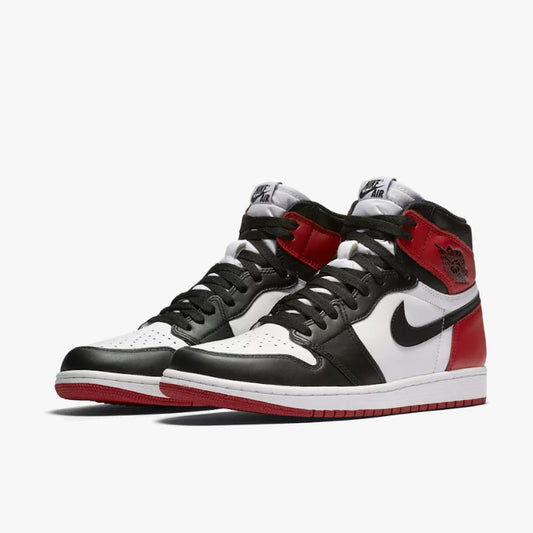 Jordon 1 Black toe